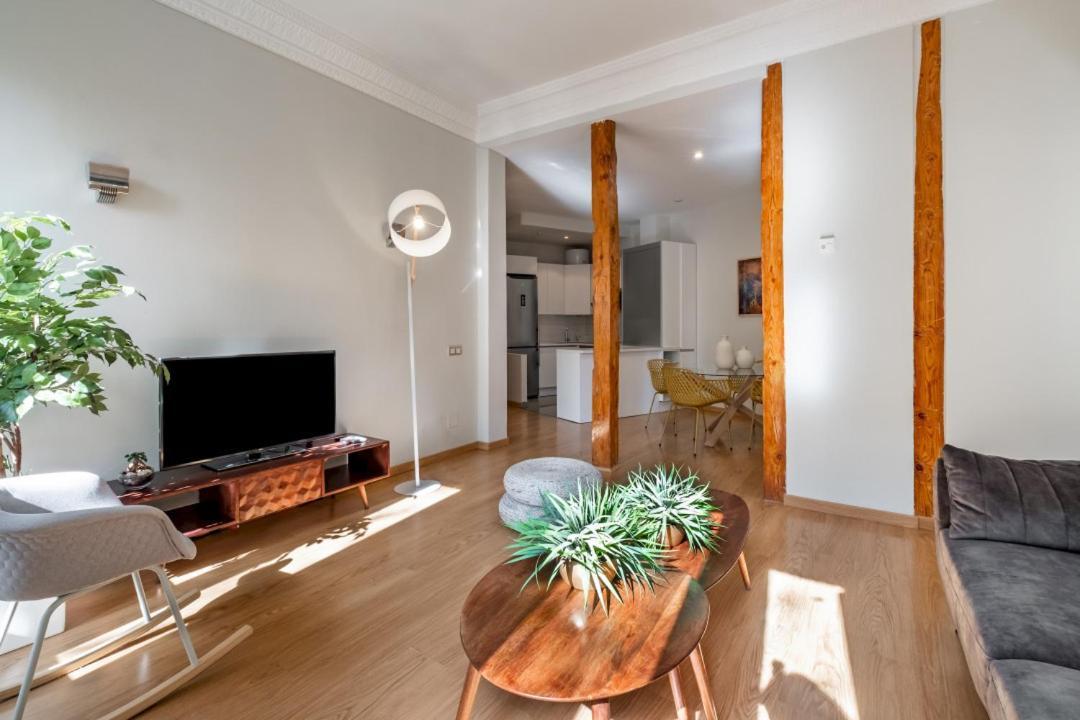 2 Bedrooms 2 Bathrooms Furnished - Plaza De España - Modern - Mintystay Madrid