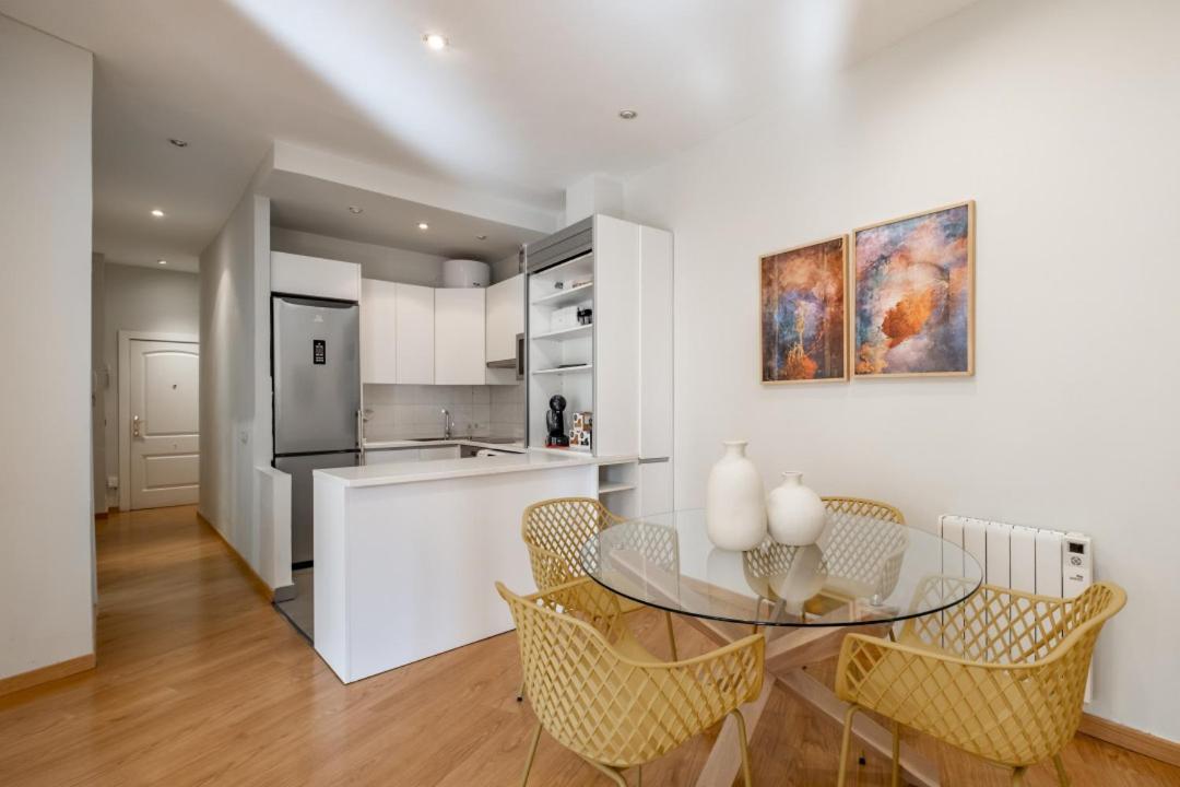 2 Bedrooms 2 Bathrooms Furnished - Plaza De España - Modern - Mintystay Apartamento Madrid